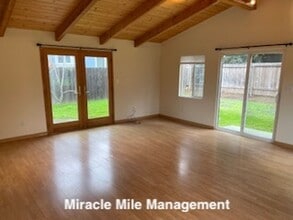 Building Photo - 658 Olive Ave