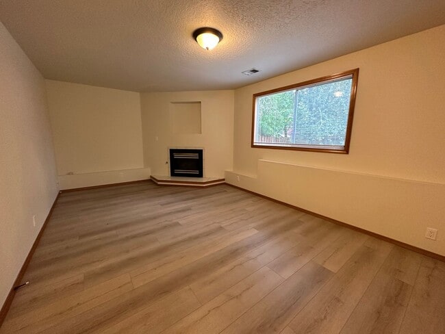 Building Photo - 1413 SW 178th Ave