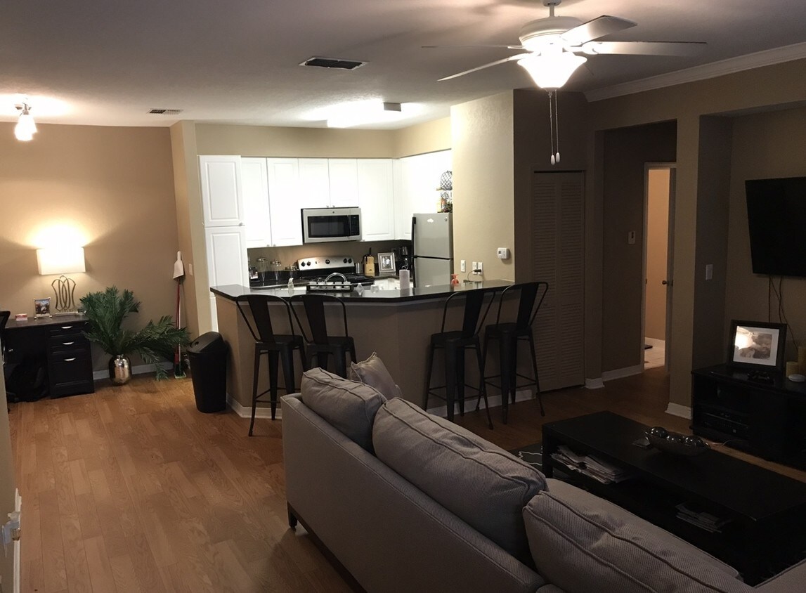 Foto principal - 5132 Wellington Park Cir