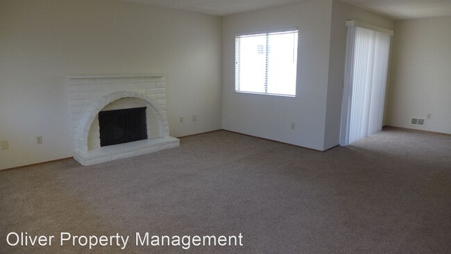 Building Photo - 2 br, 2 bath House - 450 Tuttle Ave