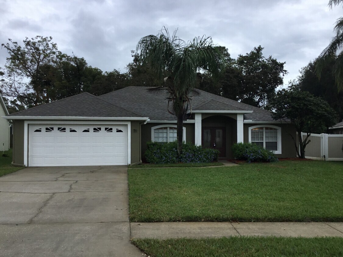 71 Spring Ridge Drive House Rental in DeBary, FL