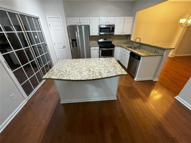 Foto del edificio - 6103 Falling Water Ct