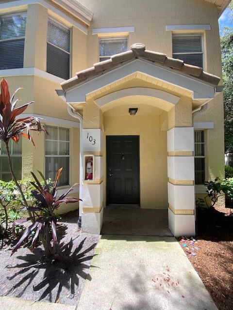 Building Photo - 110 SW Peacock Blvd