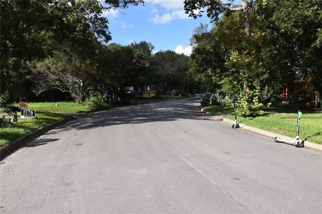 Building Photo - 3506 Basford Rd