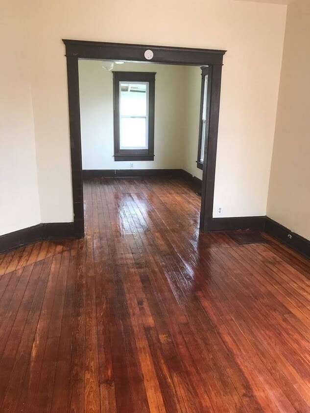 Building Photo - 1 bedroom ranch house