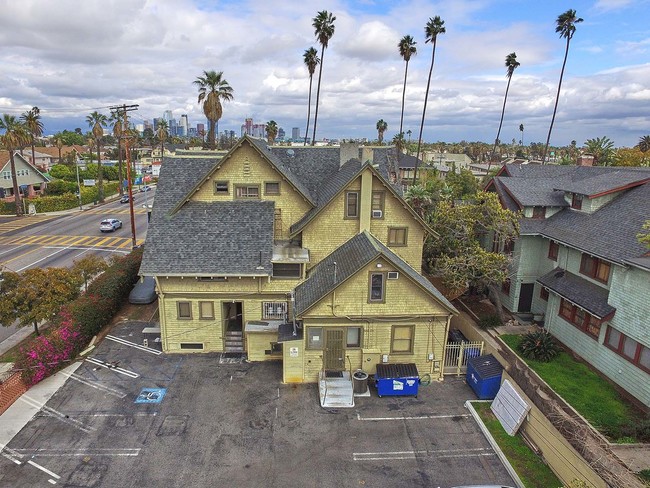 Foto del edificio - 1903 S Harvard Blvd