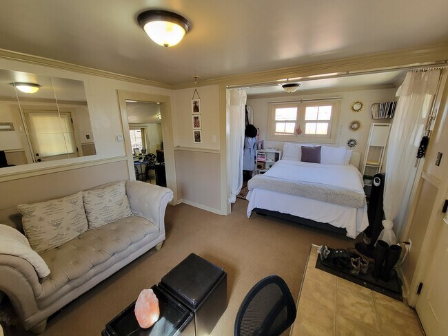 Foto del edificio - 1675 Ulster St