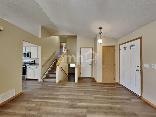 Foto del edificio - 2130 Winding Hollow Dr