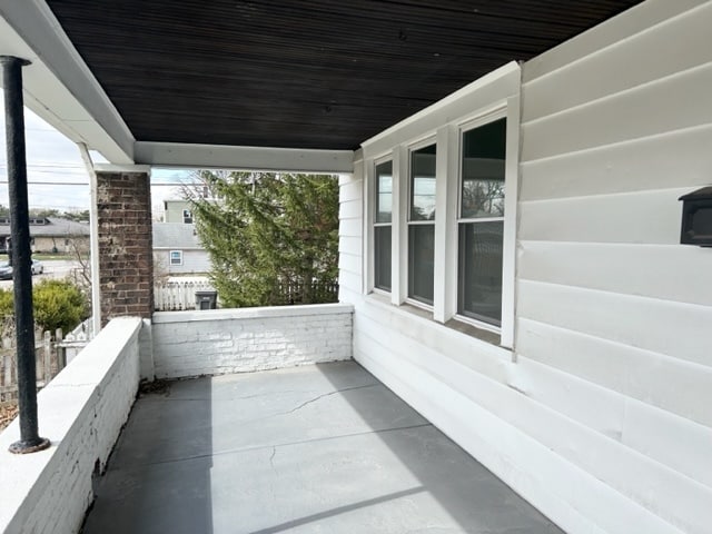 Photo - 1120 Hoefgen St House