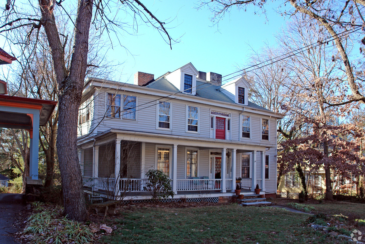 Primary Photo - 114 Montford Ave