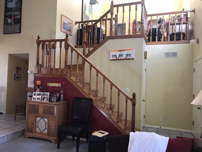 Building Photo - Gorgeous Flagstaff Rental
