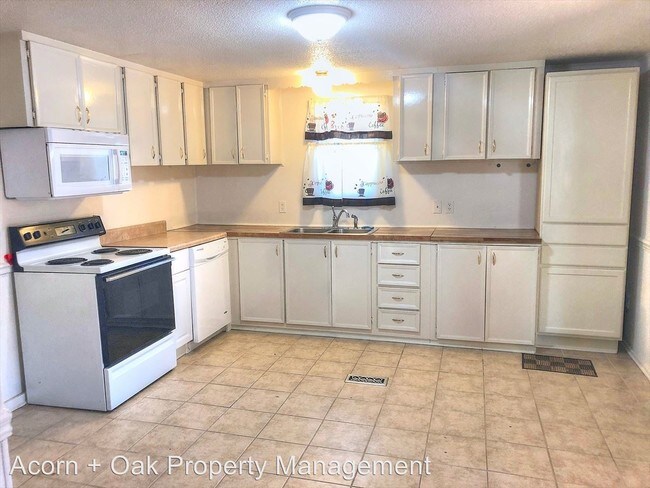 Building Photo - 2 br, 1.5 bath House - 2604 Wade Hampton Rd