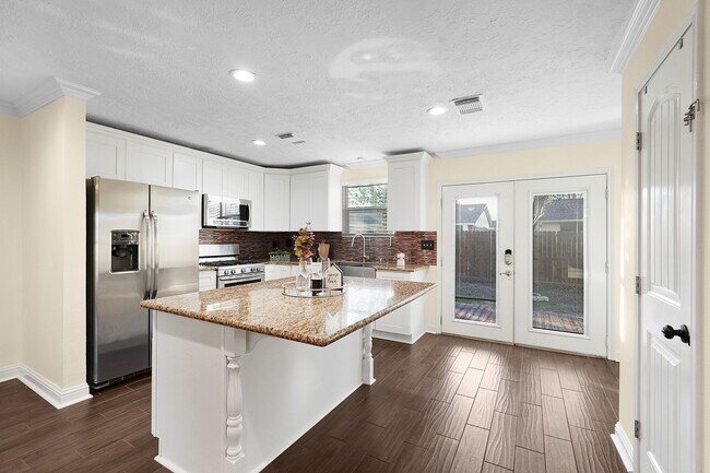 Foto del edificio - 11611 Burlwood Dr