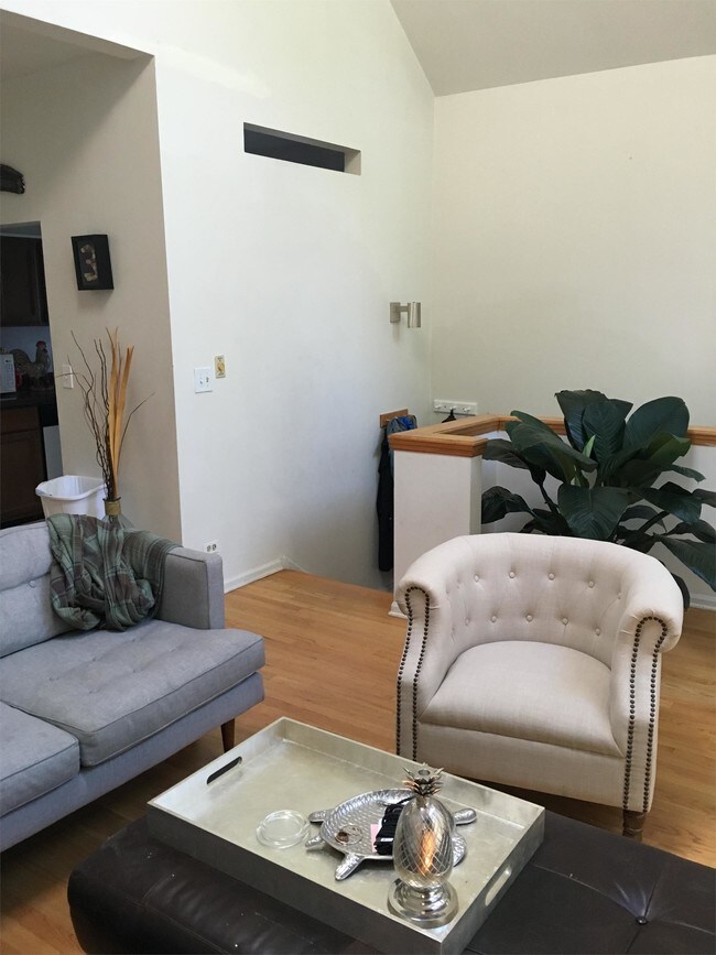 Foto del edificio - 1023 W Wolfram St