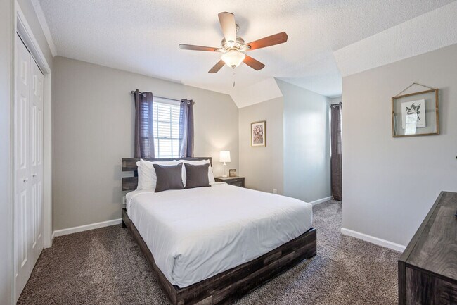 Building Photo - 23 Magnolia Ct