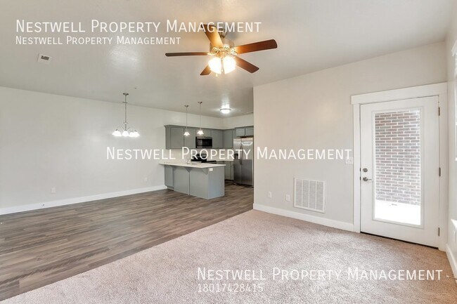 Foto del edificio - Great 3-bed Main-Level Condo in Lehi