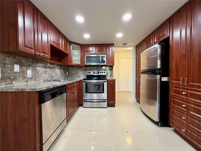 Photo - 10651 SW 108th Ave Apartment