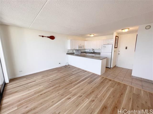 Building Photo - 411 Hobron Ln
