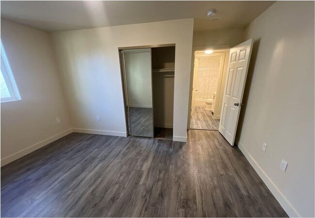 Foto del edificio - FOR RENT! 3 BED 2BATH 1,250 SF FOR ONLY $3,000,2024YEAR NEW BUILT