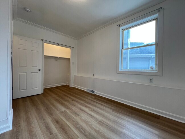 Foto del edificio - 1333 E 2nd St