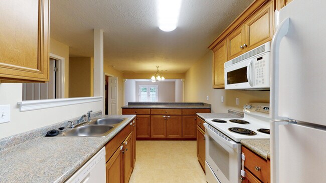 Building Photo - 608 Beretta Dr