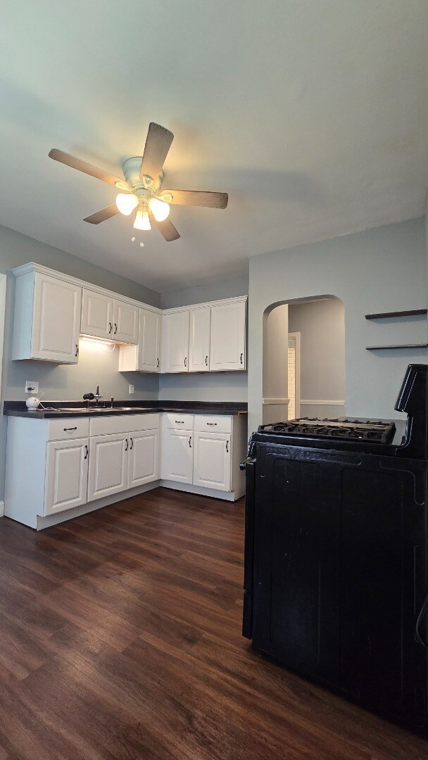 Foto del edificio - Renovated 3BR/1.5BA | 1,200 Sq Ft | Pet Fr...
