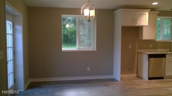 Foto del edificio - 3 br, 2 bath House - 209 February St