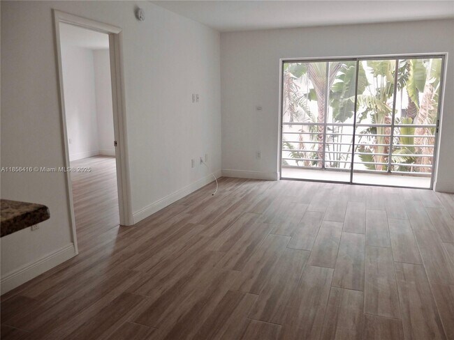 Foto del edificio - 2640 NE 135th St
