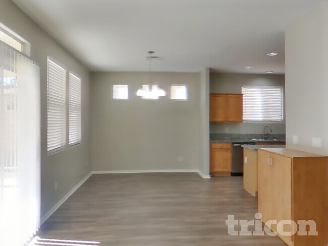 Foto del edificio - 705 Irish Mittens Ct