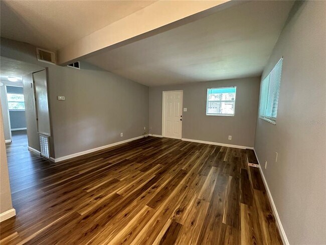 Foto del edificio - 3805 7th Ave W