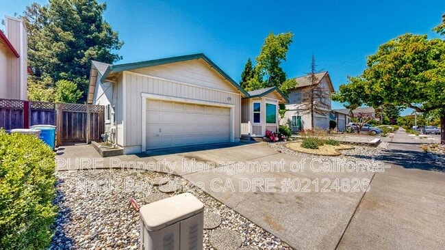 Building Photo - 1107 Navarro St