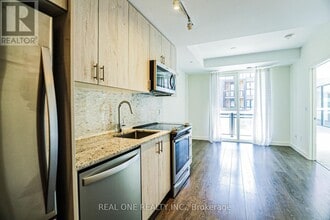 Building Photo - 150 Sabina Dr