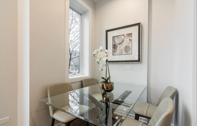 Foto del edificio - 4402 S Prairie Ave