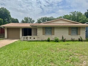 Building Photo - 3630 Palm Dr