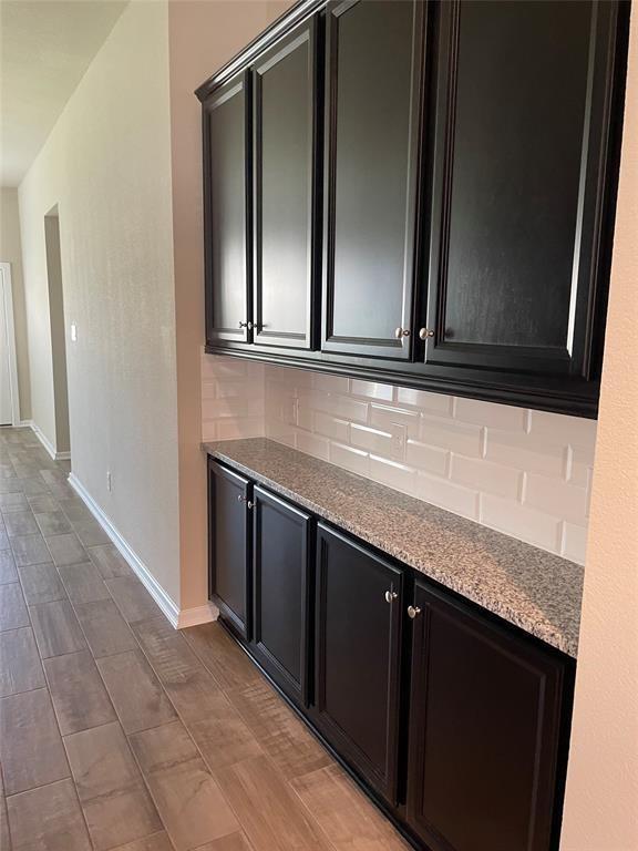 Foto del edificio - 8026 Whisper Grove Dr