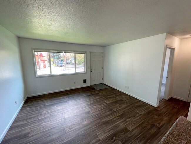 Foto del edificio - Fantastic 1 Bedroom Apartment in St Johns with Updated Kitchen