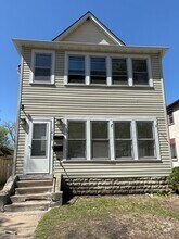 Building Photo - 1416 Grand St NE