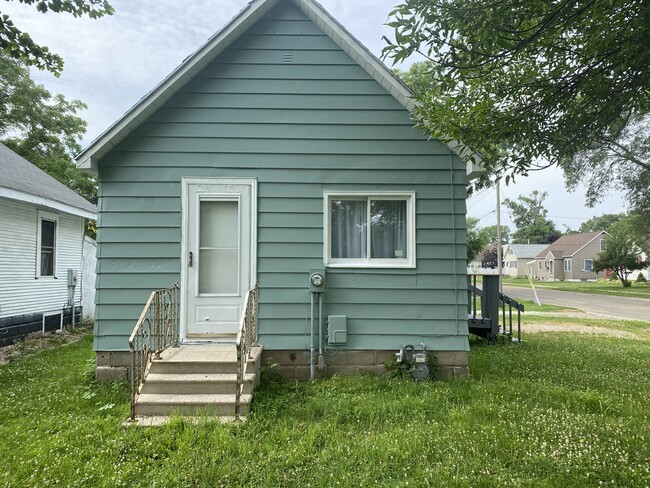 Front of house - 1500 8th Ave NE