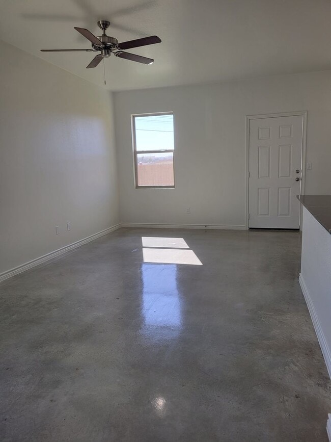 Foto del edificio - 2329 Zanoletti Ct