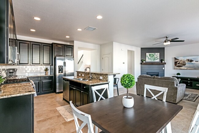 Building Photo - 10615 Brittany Park Dr