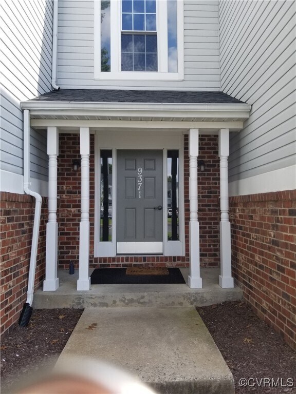 Building Photo - 9371 Man-O-War Ct