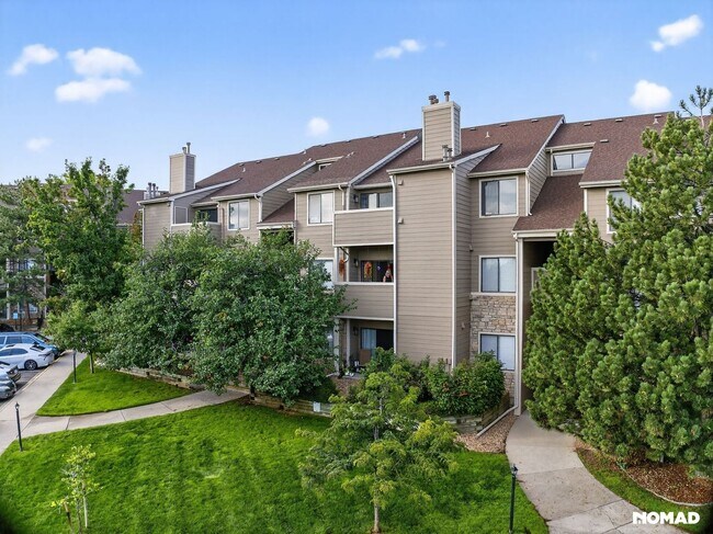 Building Photo - 7408 S Alkire St