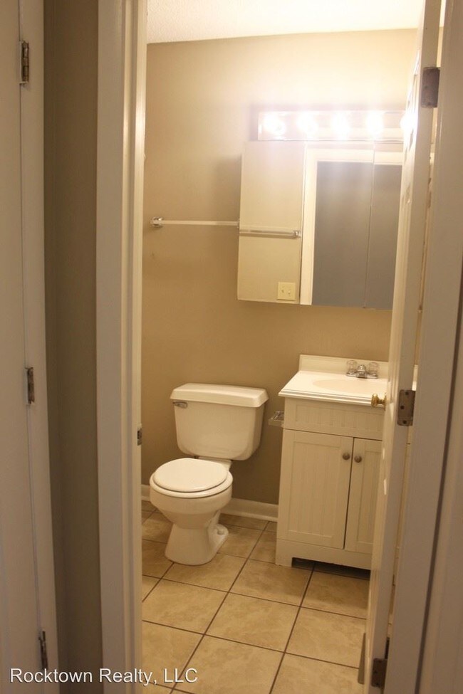 Building Photo - 1333 Bradley Dr