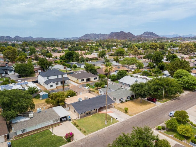 Foto del edificio - 510 E Belmont Ave