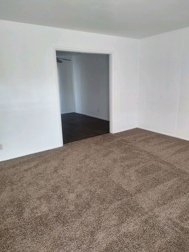 Building Photo - 3 bed 2 bath single story near ASU