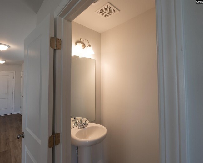 Foto del edificio - 309 Ridley Hill Ln