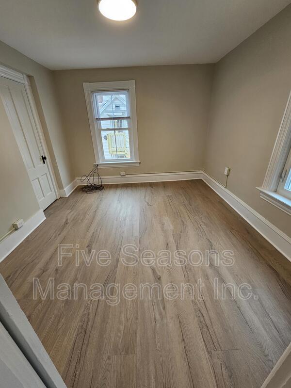 Foto del edificio - 98-2 North Champlain Street