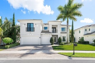 Building Photo - 2600 NW 69th St