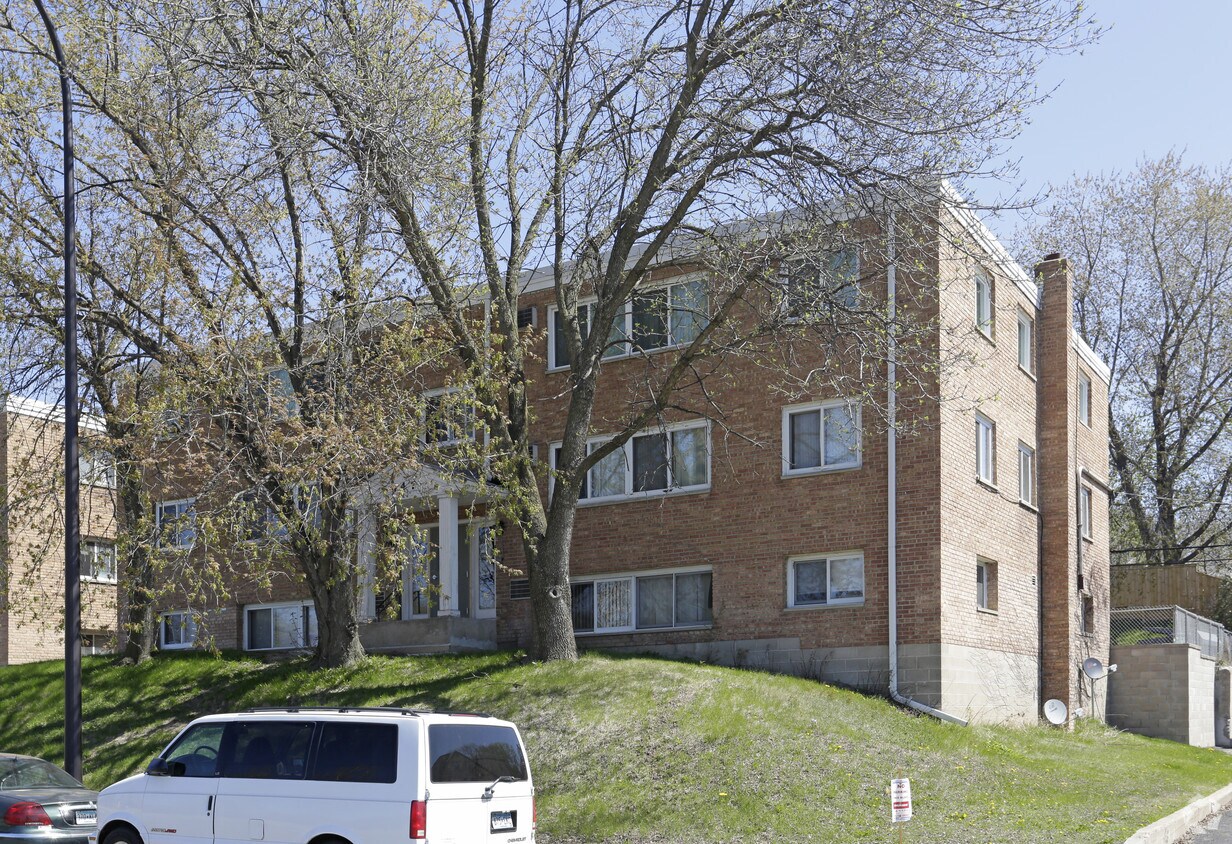 Foto principal - 3447 Central Ave NE