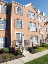 Building Photo - 8890 Purple Iris Ln